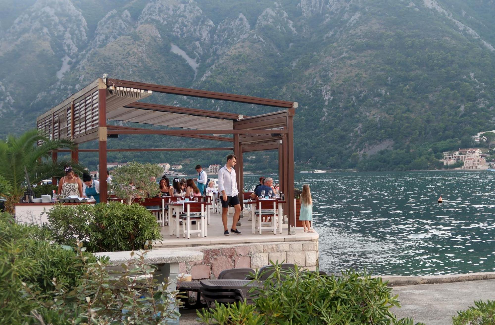 Cozy Nest, 350M To Beach, Free Parking, Wi-Fi Kotor Exterior photo